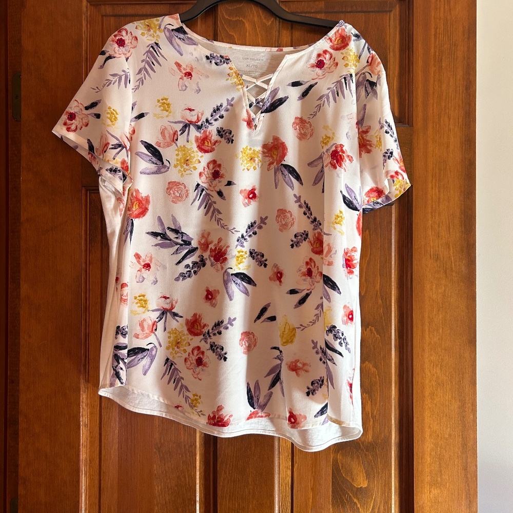 Women’s VanHeusen Blouse